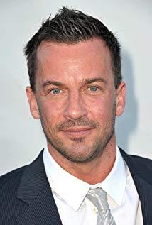 How tall is Craig Parker?